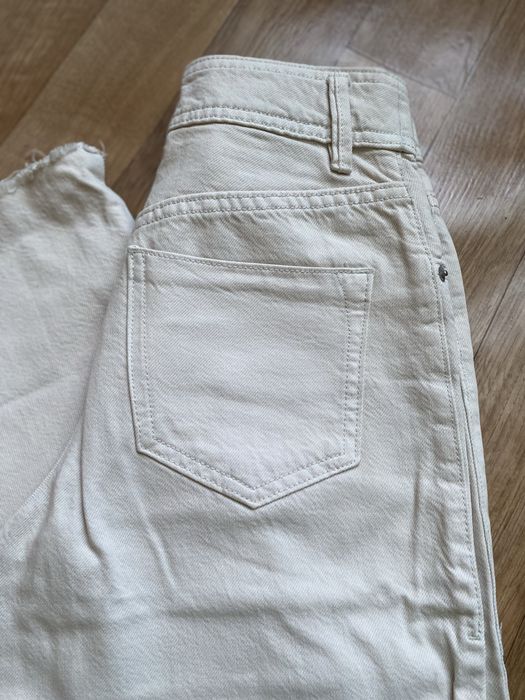 Джинси від Bershka