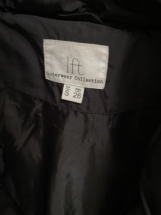 Casaco preto impermeável Lefties