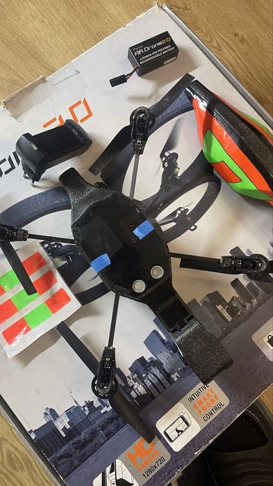 Dron parrot ar.drone2.0