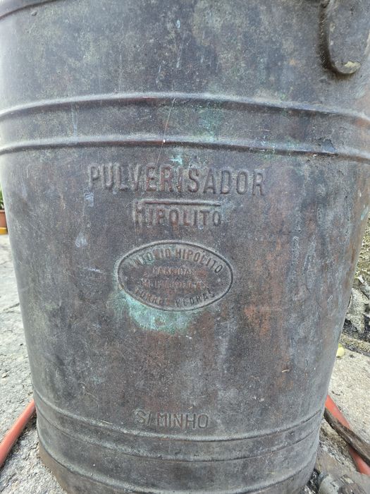 Relíquia Agrícola: Pulverizador Hipólito em Cobre (Original Torres Ved