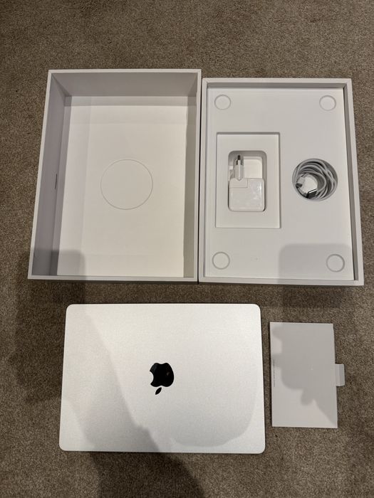 MacBook Air 13 polegadas | M3 | 8GB RAM | 256GB SSD