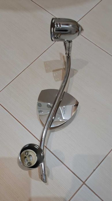 Lampa sufitowa na 2 reflektory