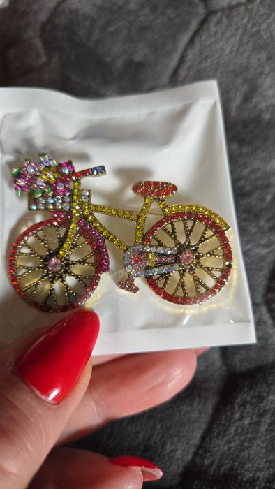 Broszka  rower  czerwono żółty