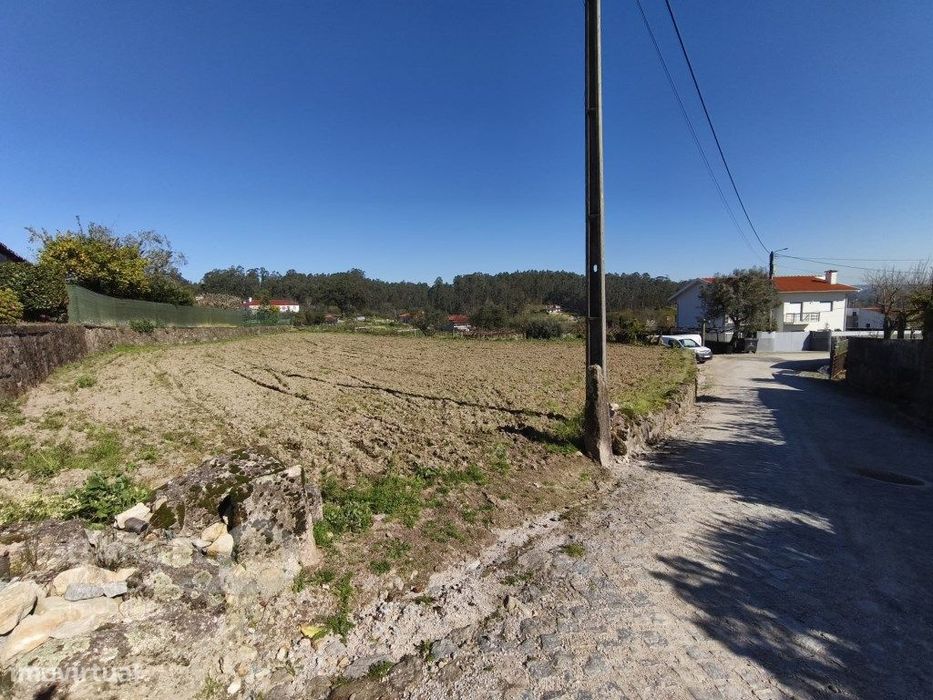 Terreno de construção em Couto - Barcelos