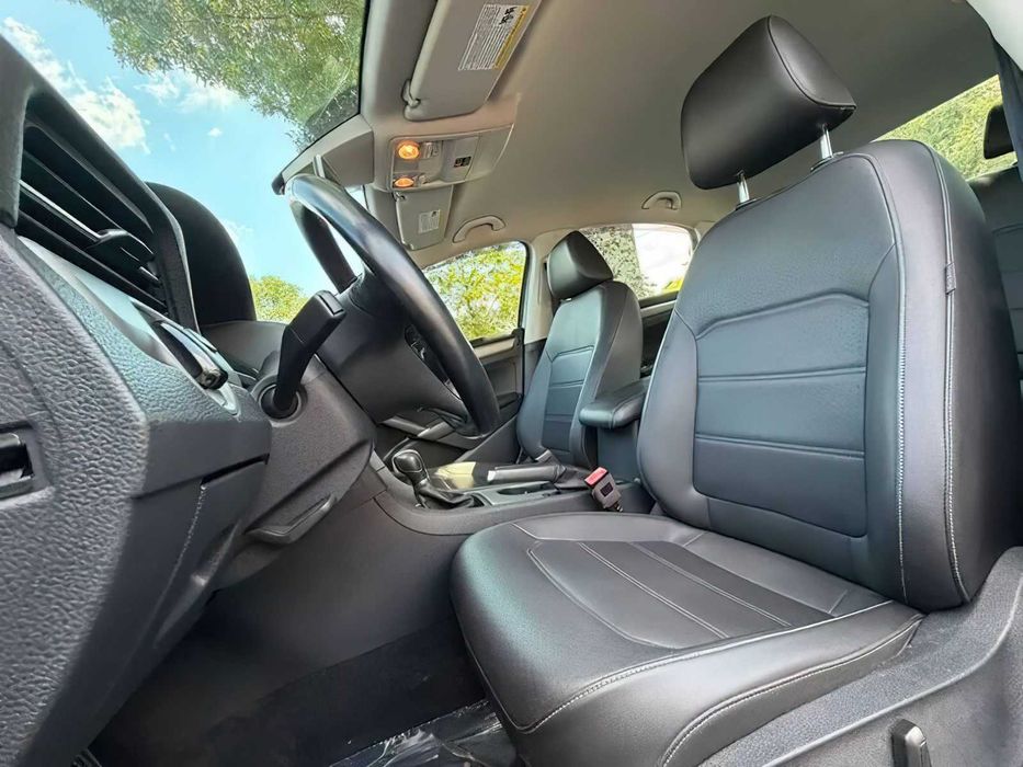 Volkswagen Passat      2020