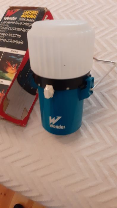 Vendo candeeiro a pilhas novo ainda na caixa de origem