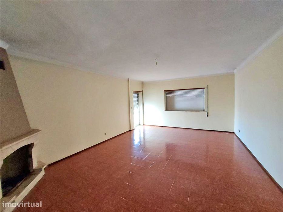 Apartamento T3 para arrendar em Pedronhe, Tondela
