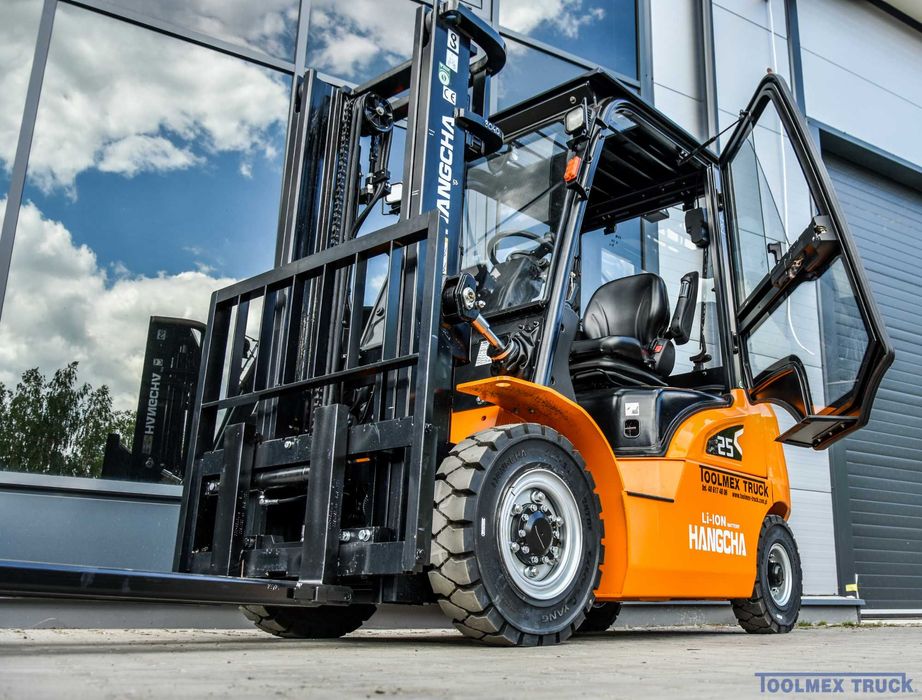Elektryczny wózek widłowy Hangcha CPD25-XEY2-SI + Kabina