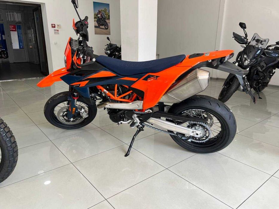 Мотоцикл KTM 690 SMC R
