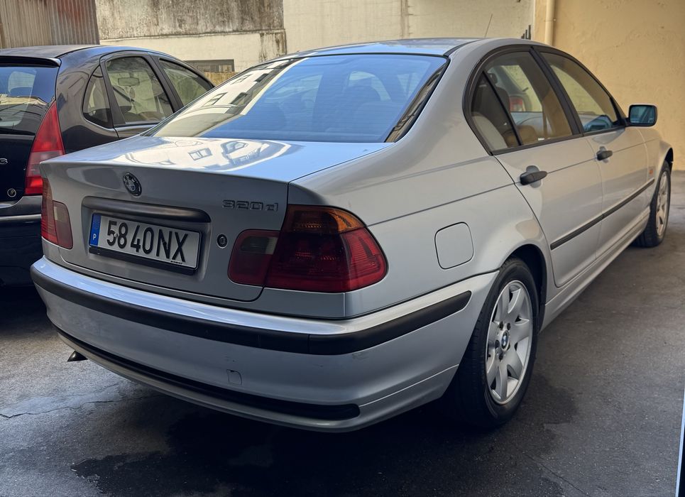 BMW 320d  - Sport - C/Novo !
