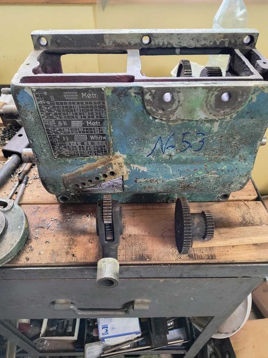 Skrzynka posuwu tokarki  Tue 35