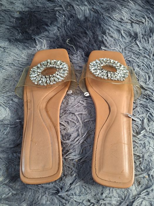 Продам шльопанці фірми ZARA