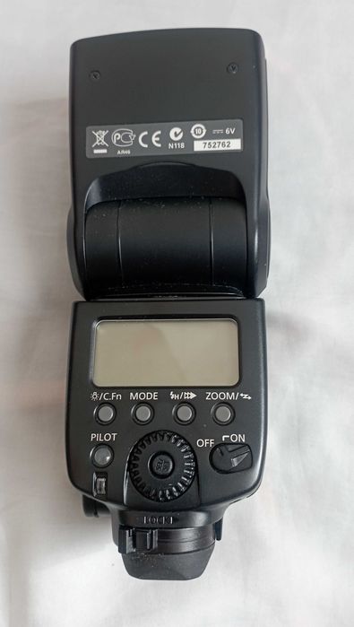 продам фотовспышку