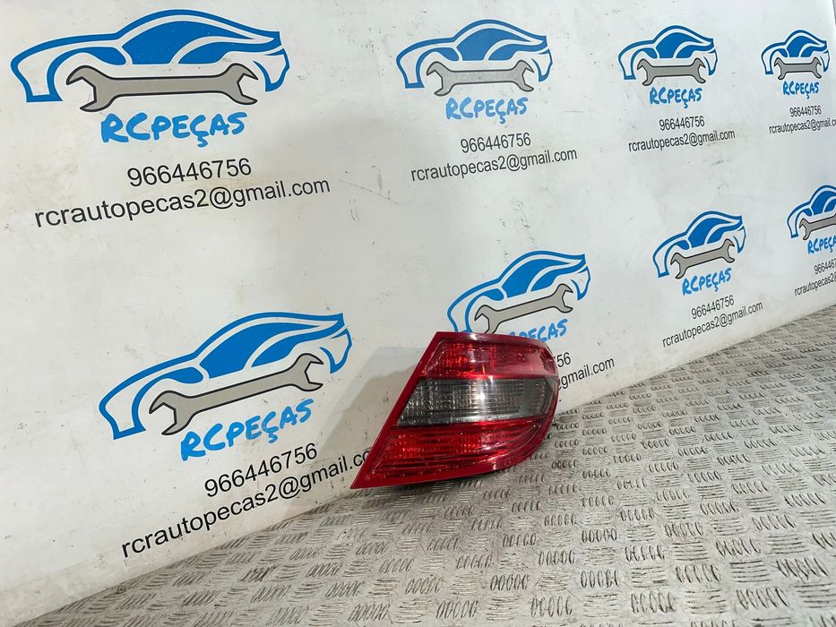 Farolins Tras Traseiros Esquerdo Direito Originais Mercedes Benz