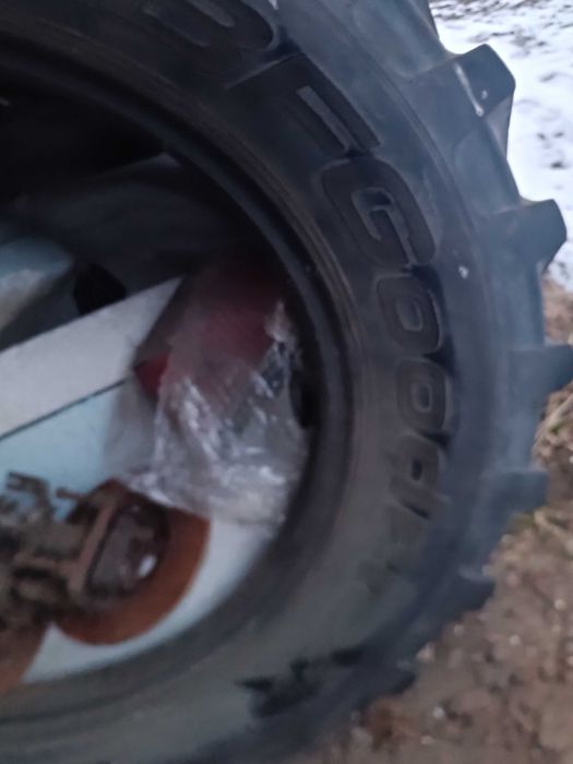 OPONA BFGoodrich 440/80-28 (16,9-28)