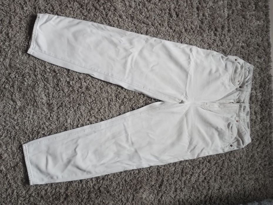 Продам білі джинси
