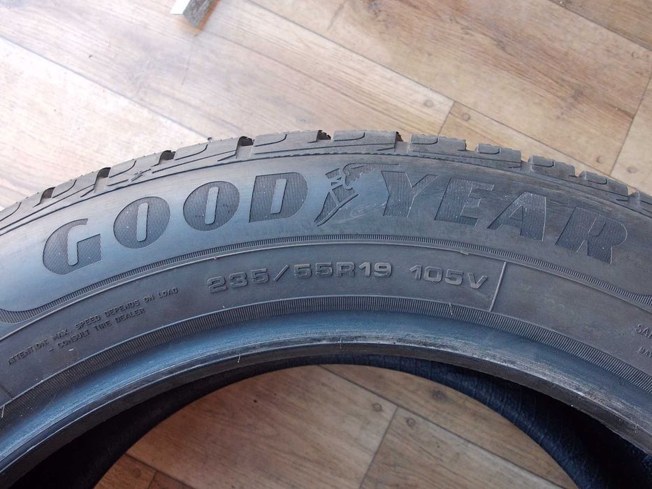 Goodyear UltraGrip Performance Suv 2x 235/55/19 2x 255/50/19 z 2023r