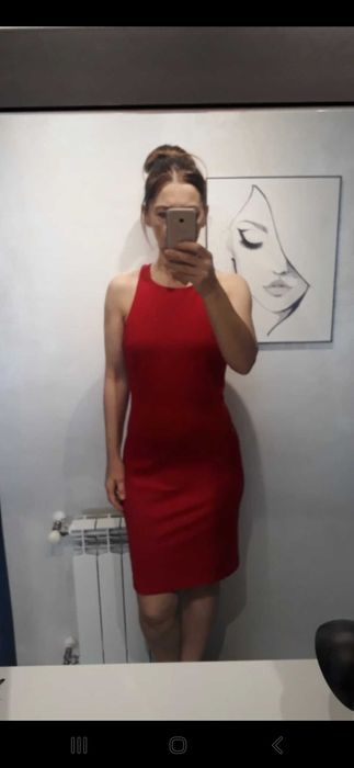 Efektowna z odkrytymi plecami Bomboshe rozmiar 36/38