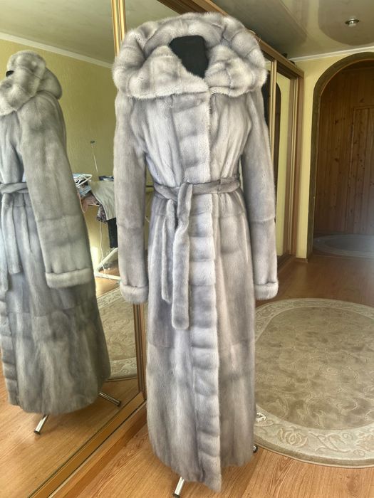 Шуба норкова сіро-голуба