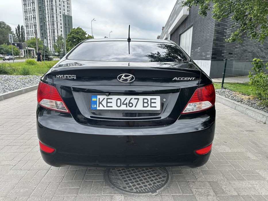 Hyundai Accent 2013 газ-бензин