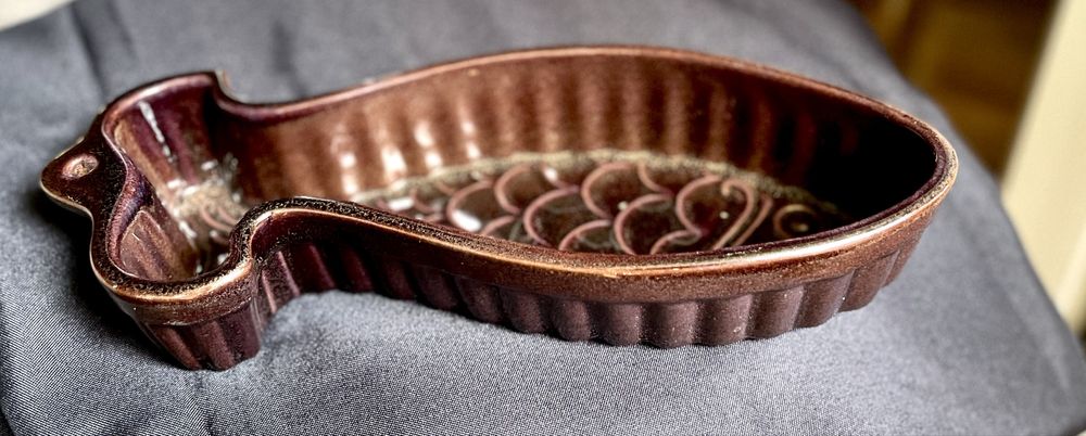 Ceramiczna forma do pieczenia w kształcie ryby lata 70