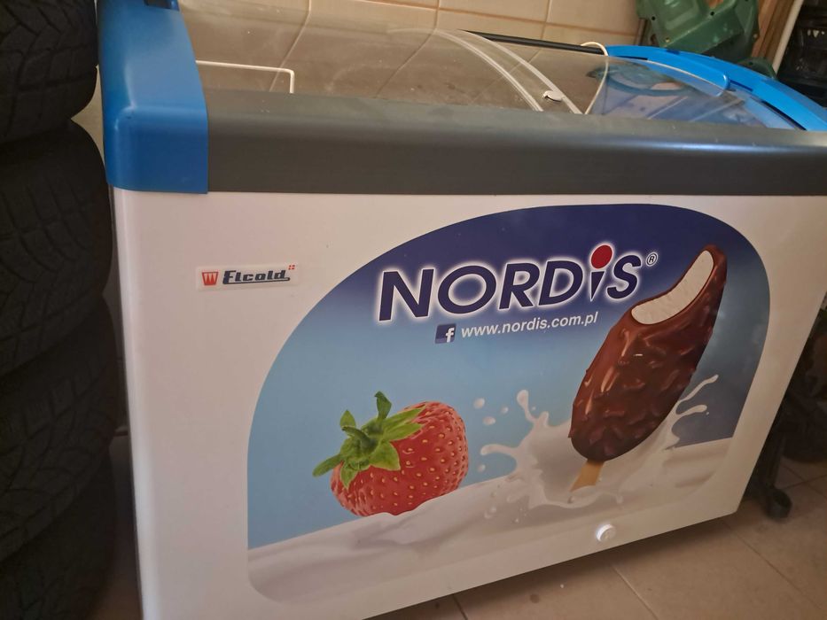 Zamrażarka  sprawna do domu lub sklepu