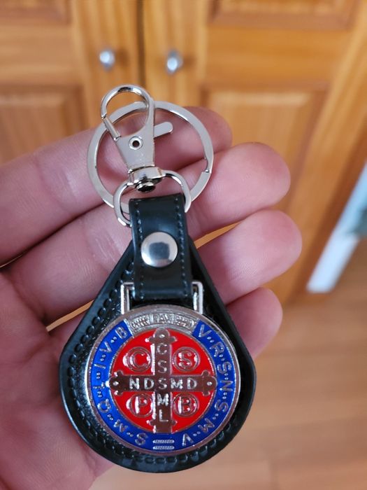 Porta chaves medalhão de s. Bento