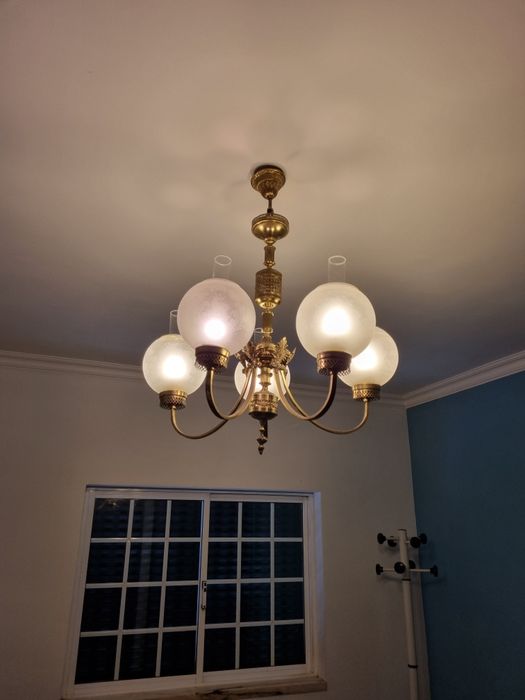 Candeeiro de teto em latão