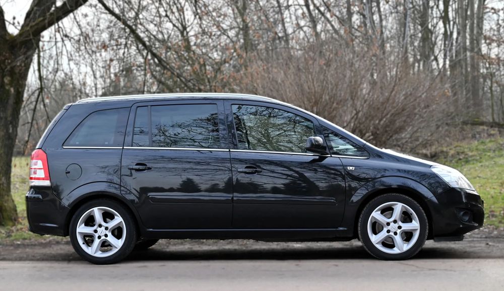 Opel Zafira Biksenon Tempomat Grzane fotele 2 kpl kół serwisowana