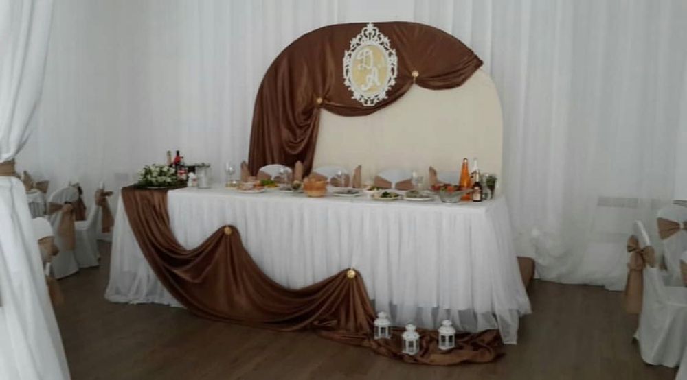 Весільна (святкова)  арка плоска біла металева