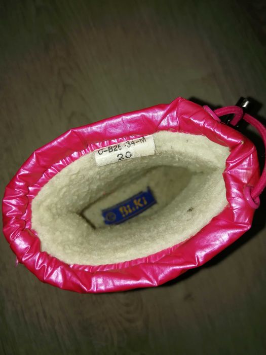 Buty zimowe. Śniegowce 20 rozmiar dla dziewczynki