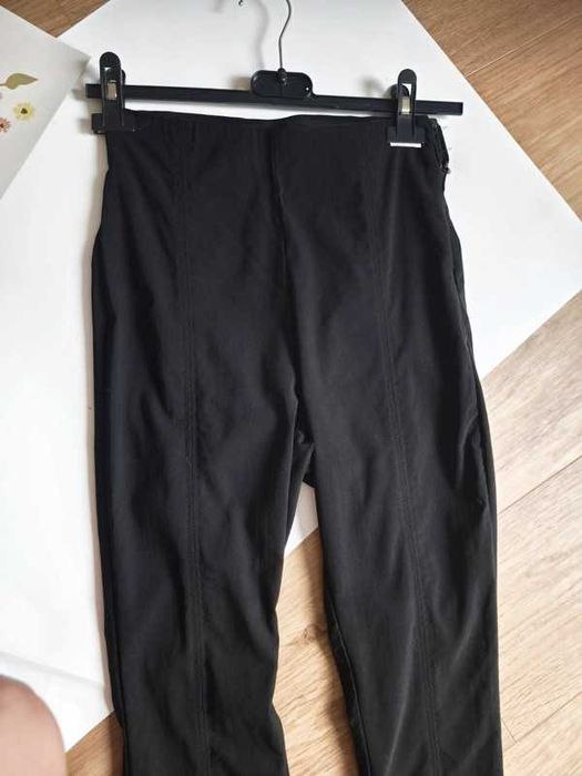 Czarne spodnie legginsy z rozporkami Basic H&M