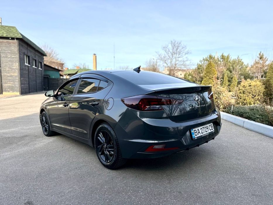 Hyundai Elantra 2020