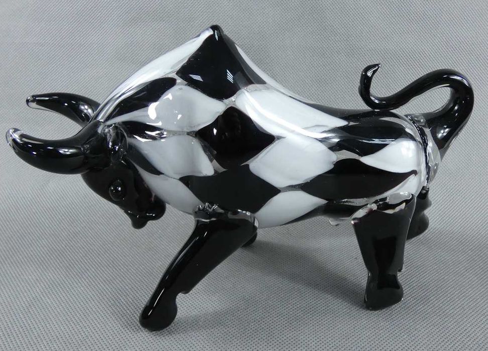 Figura szkło biały czarny MURANO BYK byczek figurka 25 cm
