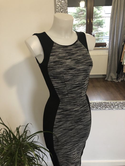 Sukienka długa midi