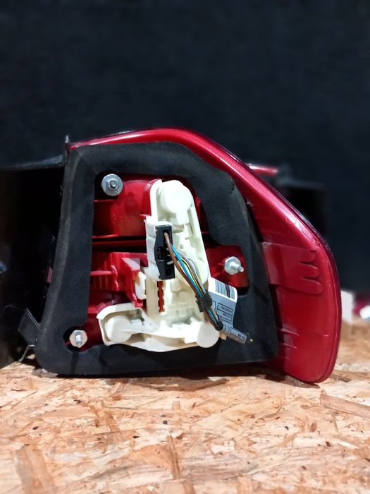 Farolim trás stop esquerdo e direito BMW E90