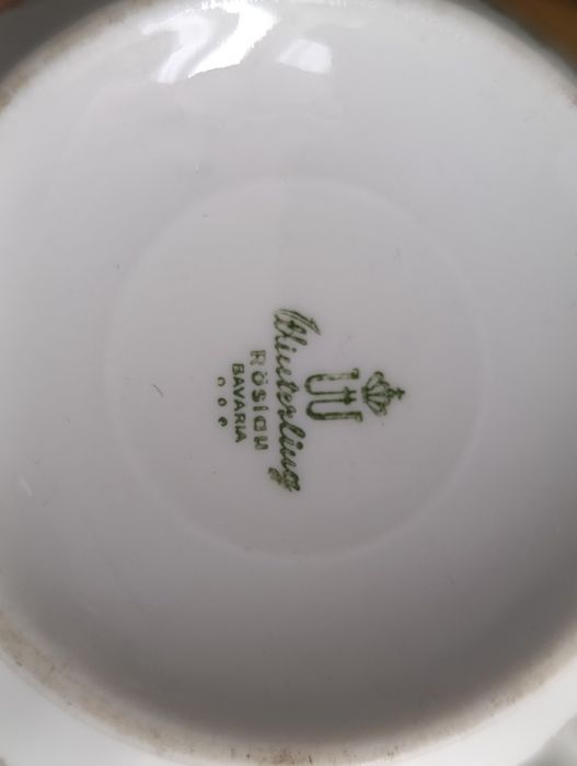 Zastawa stołowa serwis kawowy porcelana kwiaty