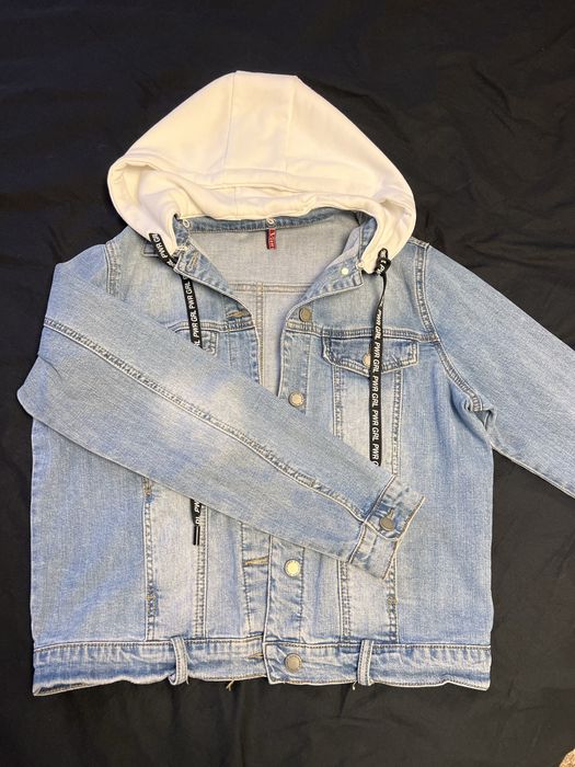 Продам джинсовку женскую