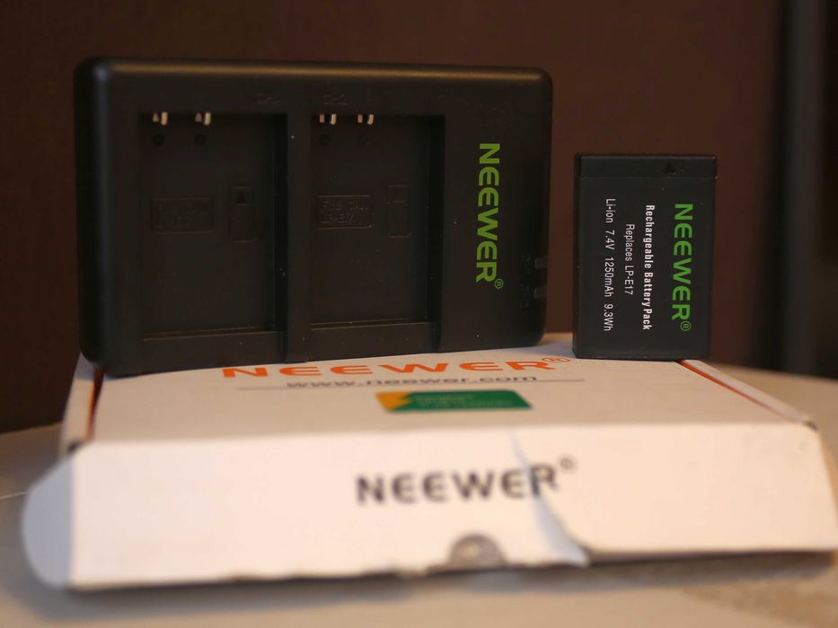 Продам зарядку для фото Canon LP E8, LC E12, LC E17, EN EL14