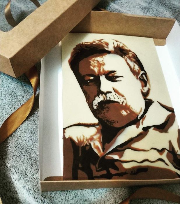 Шоколадний портрет на замовлення – оригінальний подарунок