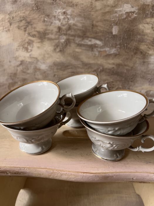 6 porcelanowych filizanek Walbrzych