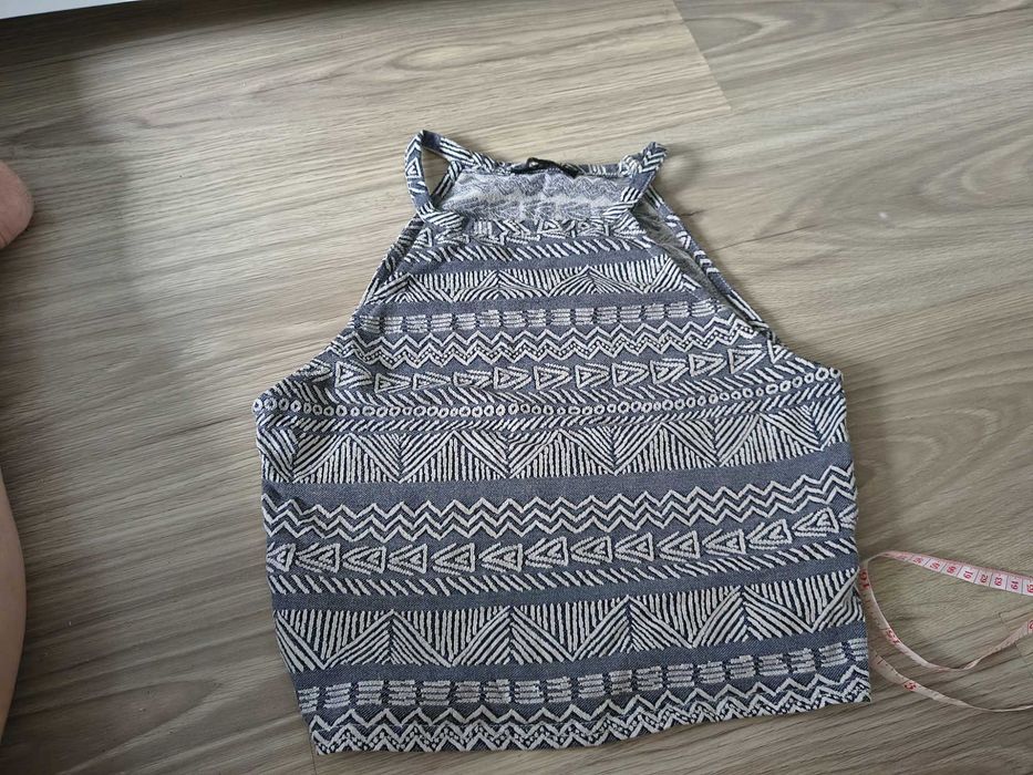 Świetny crop top krótki top new look halter 38 aztecki wzór