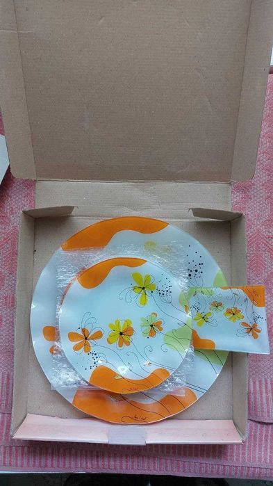 Набор для торта (1 блюдо + 6 десертных тарелок) + 2 новых  блюда Ø30см