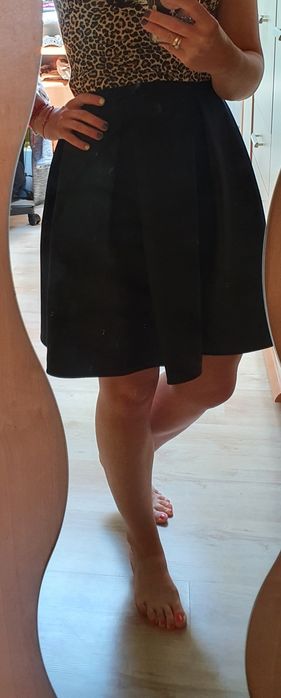 Spódnica czarna rozkloszowana rozmiar M nowa bez metki