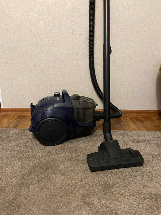 Пилосос Bosch BGS21X320
