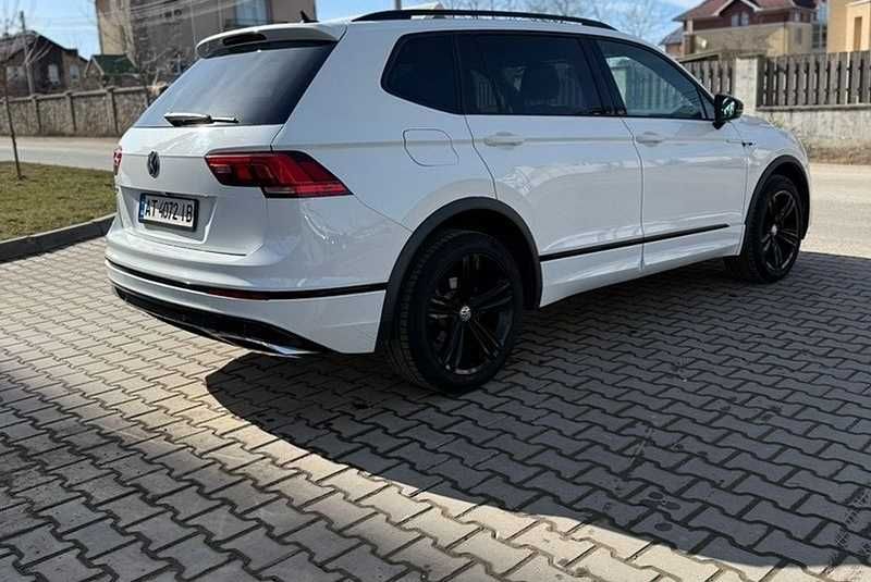 Volkswagen tiguan 2019 2.0 бензин