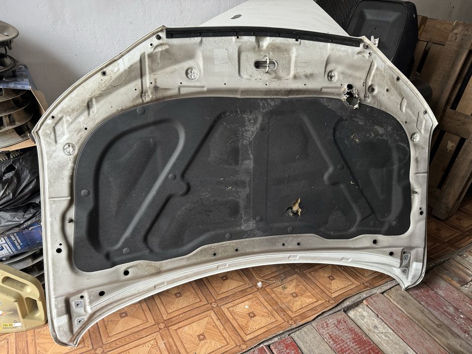 Продам  капот двери и крышку багажника Санта-Фе 11г.