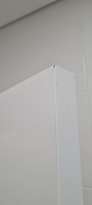 Porta sem aro branca e sem ferragens