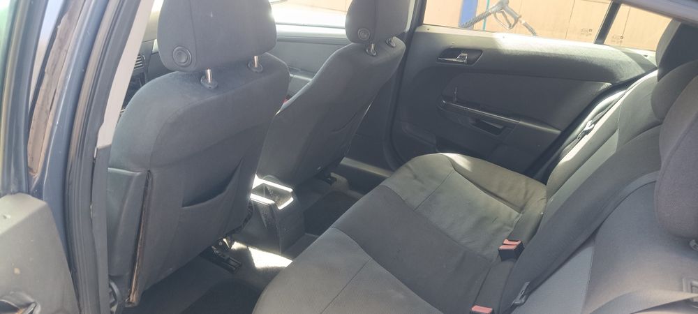 Opel Astra — fotografia 6