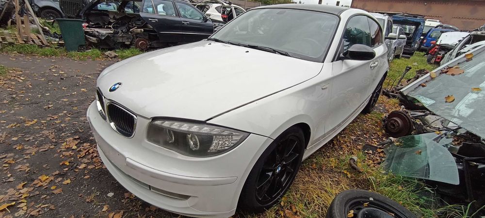 bmw e81 2.0   n43b20a  lak 300 alpinweiss samochód na części